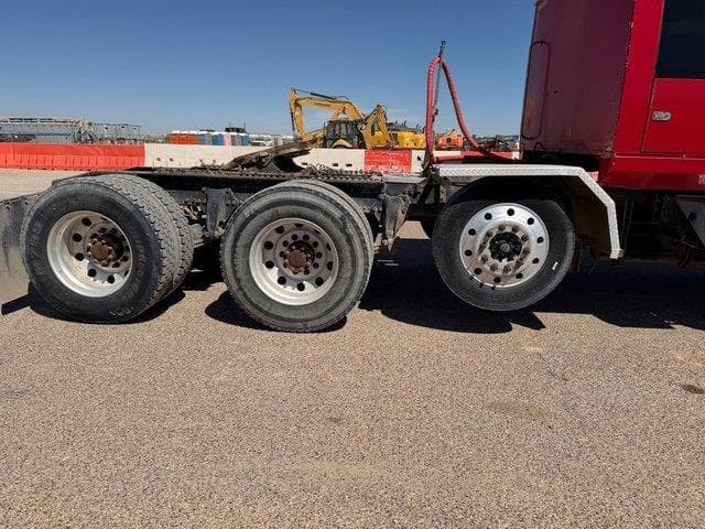 Image of Western Star 4900 equipment image 3