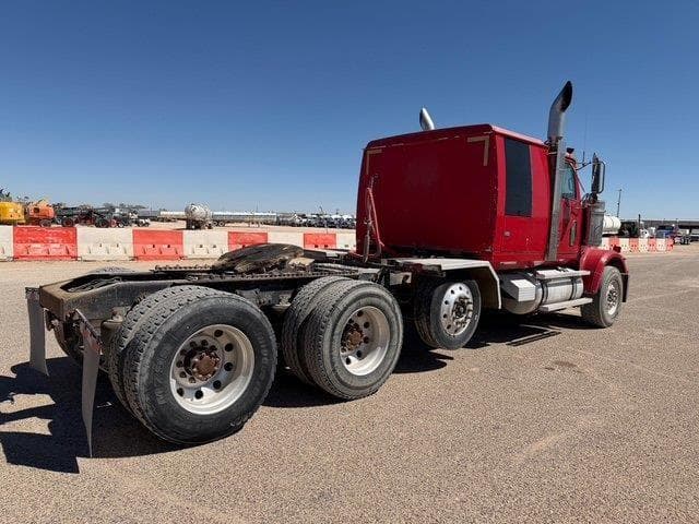 Image of Western Star 4900 equipment image 4