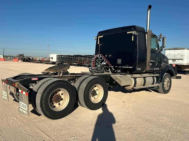 Image of Western Star 4900 equipment image 2