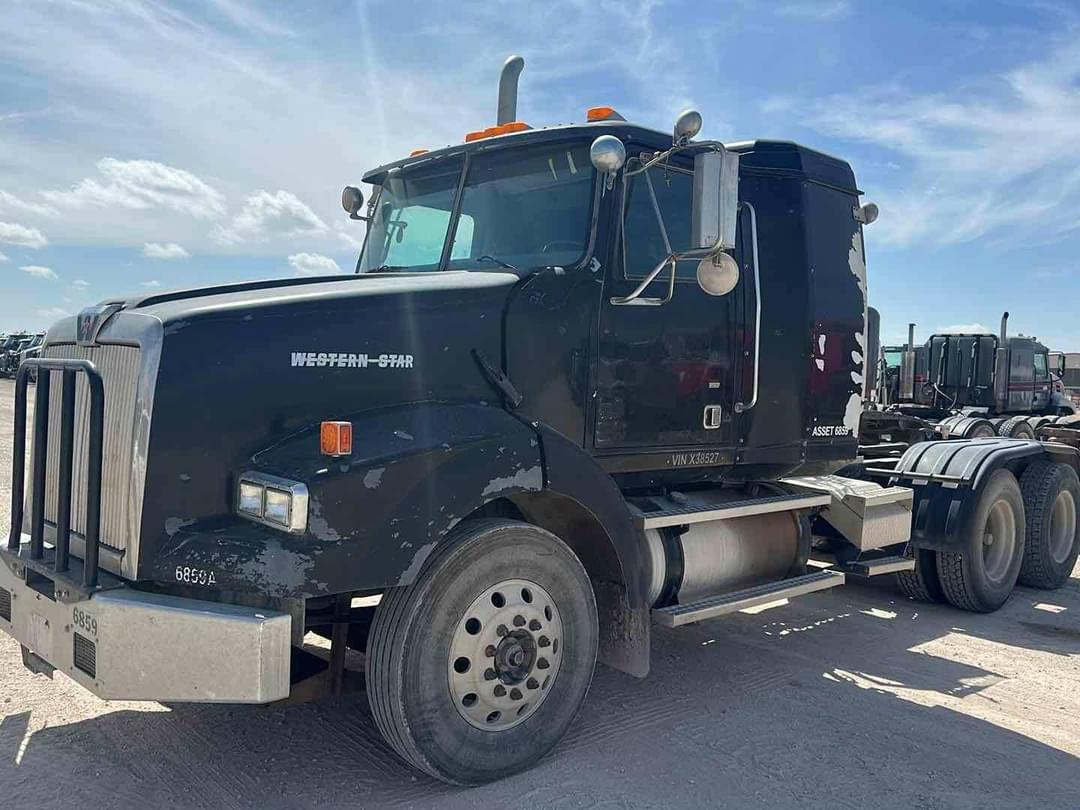Image of Western Star 4900 Primary image