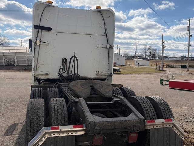 Image of Western Star 4900 SA equipment image 2