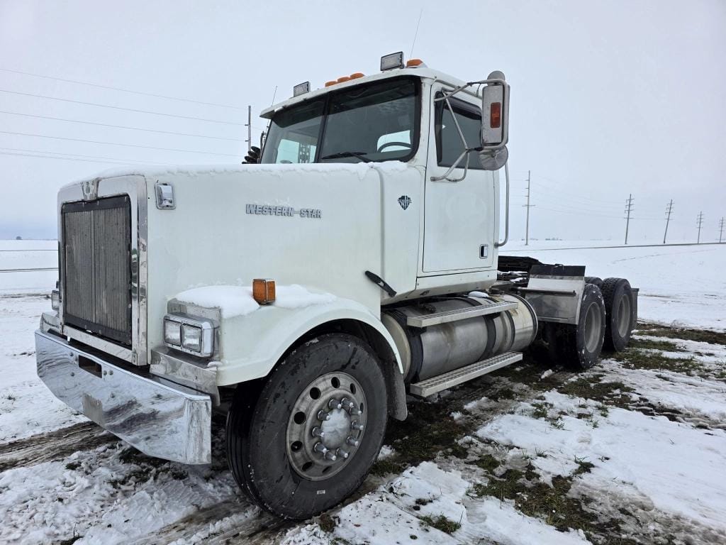 2007 Western Star 4900 Equipment Image0