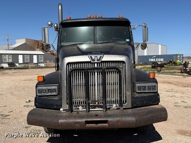 Image of Western Star 4900EX equipment image 1
