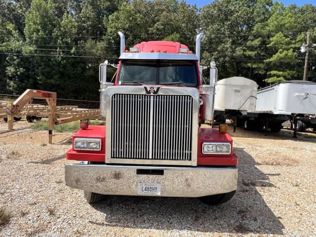 Image of Western Star 4900EX equipment image 1