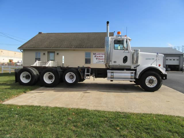 Image of Western Star 4900FA equipment image 2