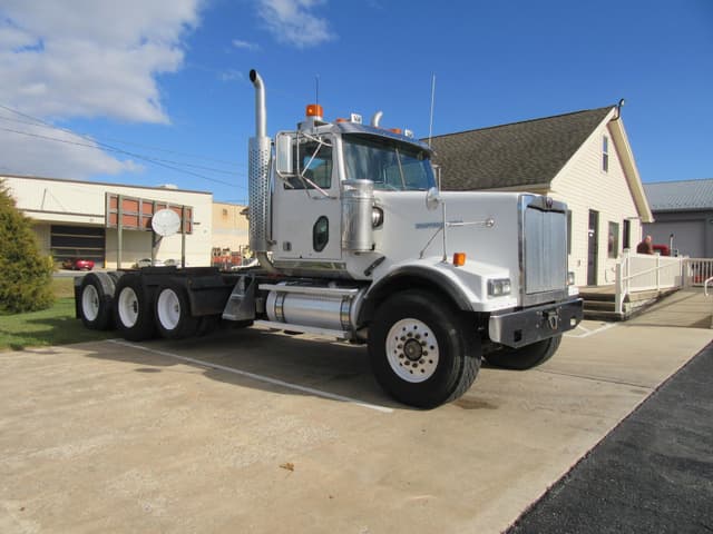 Image of Western Star 4900FA equipment image 1