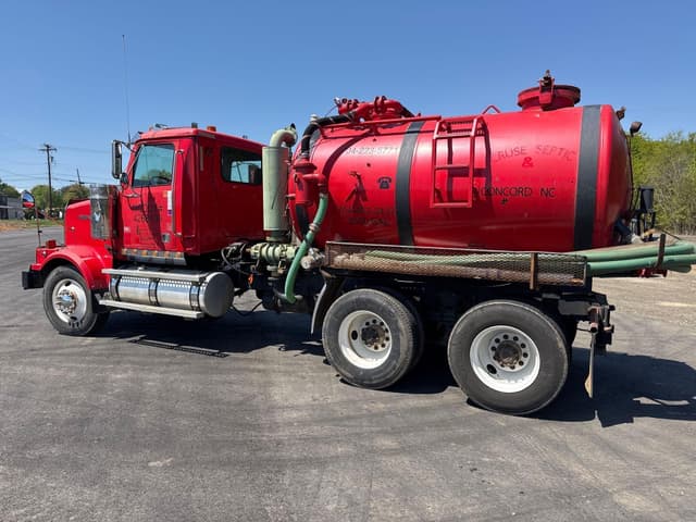 Image of Western Star 4900FA equipment image 2