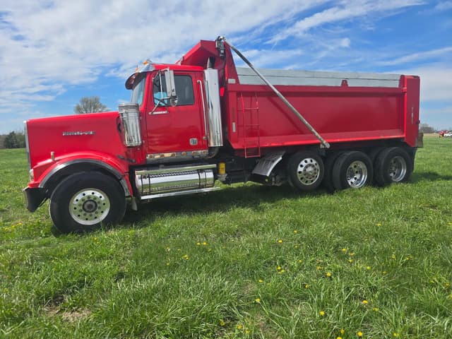 Image of Western Star 4900FA equipment image 4
