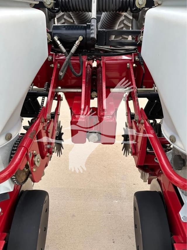 Image of White 8222 equipment image 4