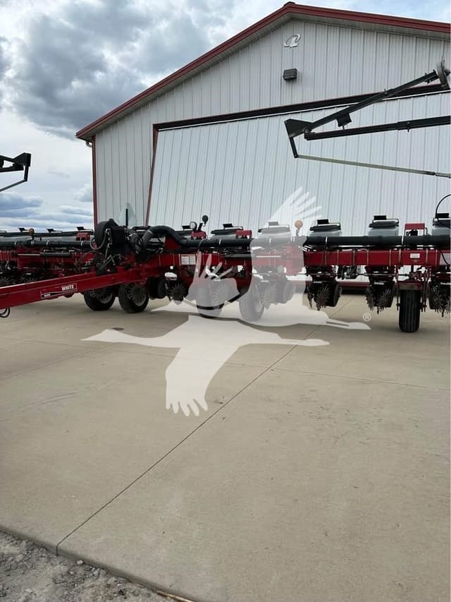 Image of White 8222 equipment image 2