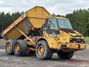 2007 Caterpillar 725 Image