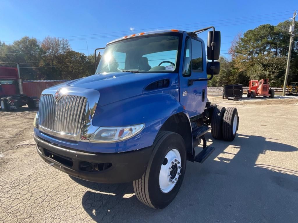 2007 International 4400 Equipment Image0