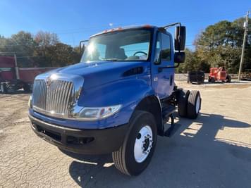 Main image International 4400