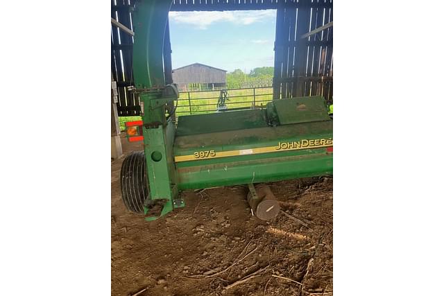 Image of John Deere 3975 equipment image 1