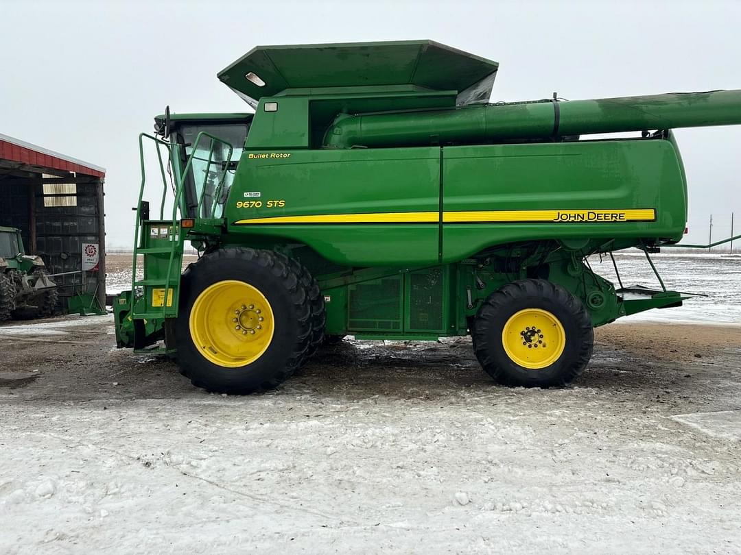 Image of John Deere 9670 STS Image 1