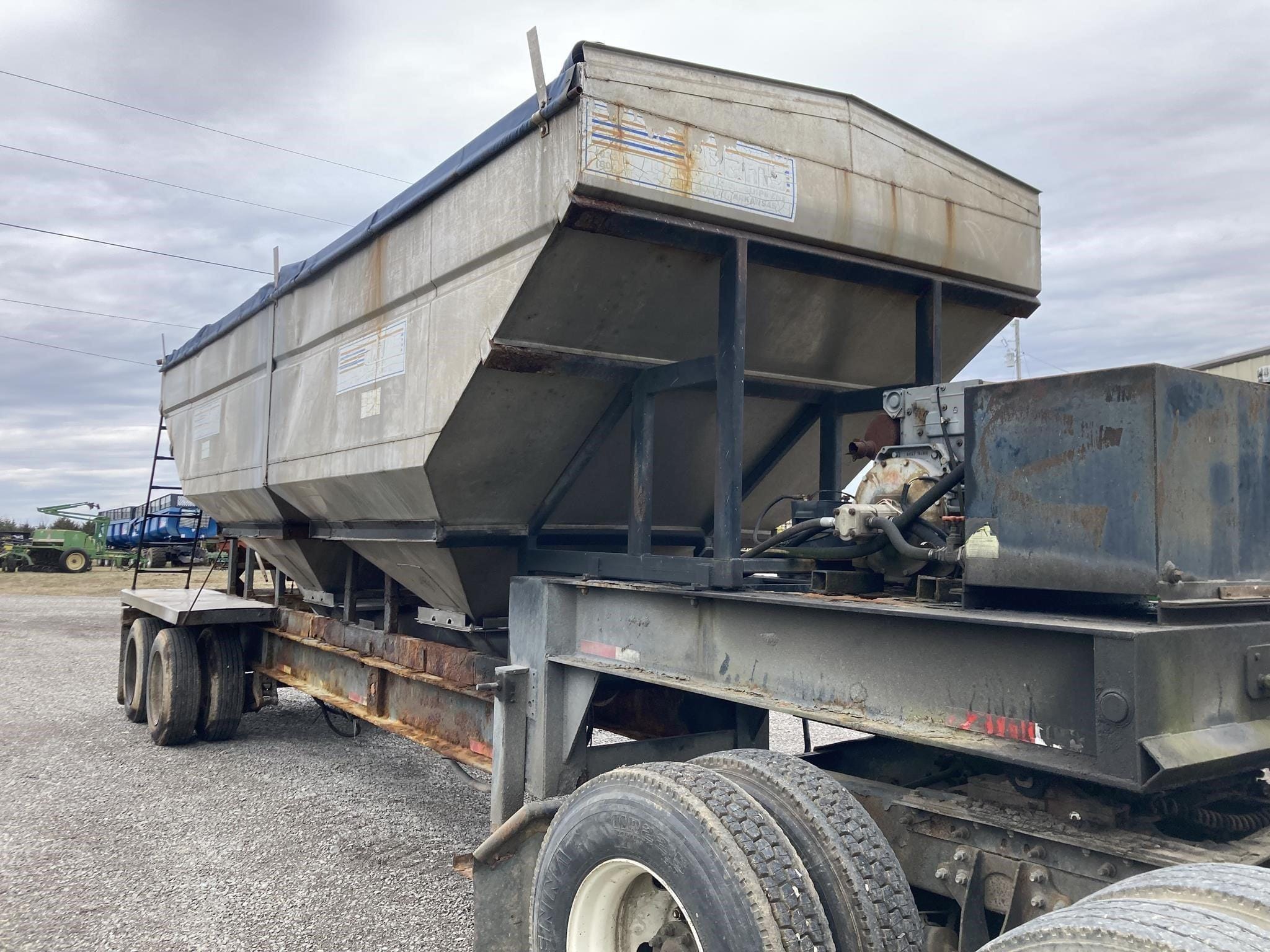 2008 Adams Tender Trailer Equipment Image0