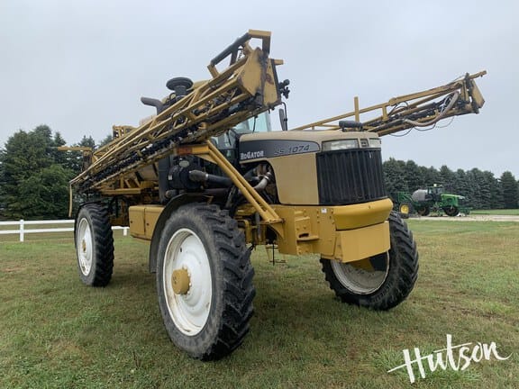 2008 Ag-Chem RoGator 1074 Equipment Image0