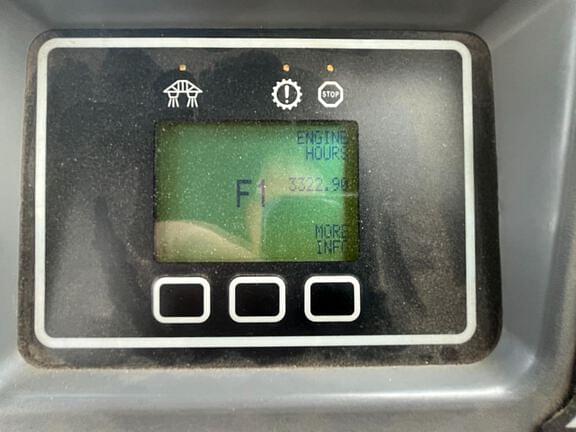 Image of Ag-Chem Rogator SS1074 equipment image 4