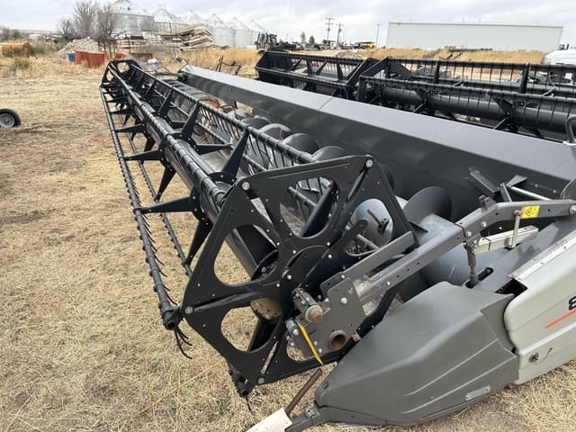 Image of AGCO 8200 equipment image 1