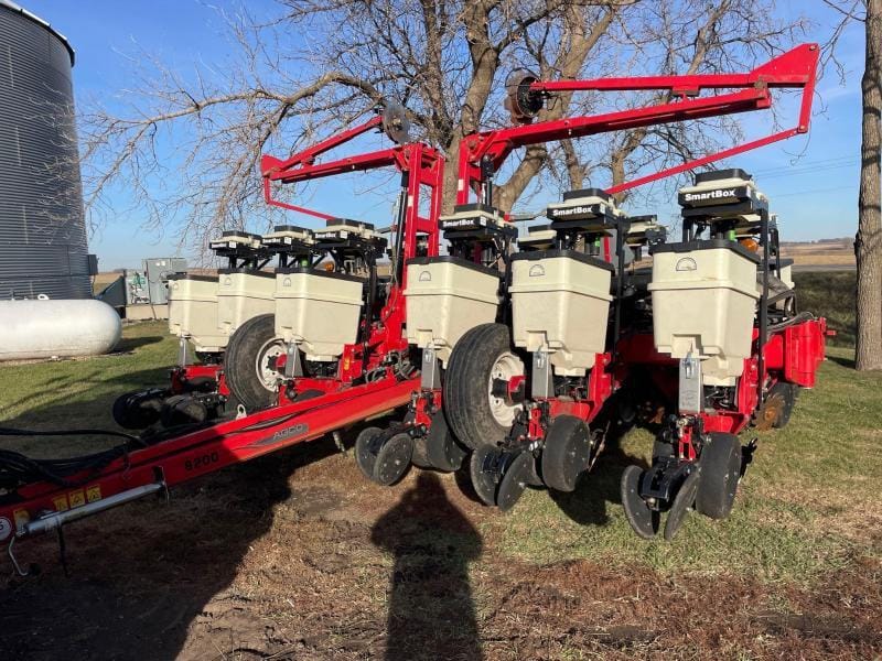 Main image White 8200