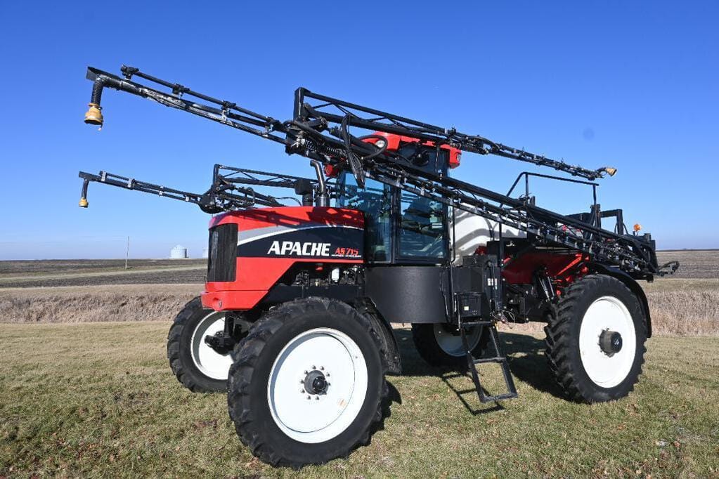 Main image Apache AS715