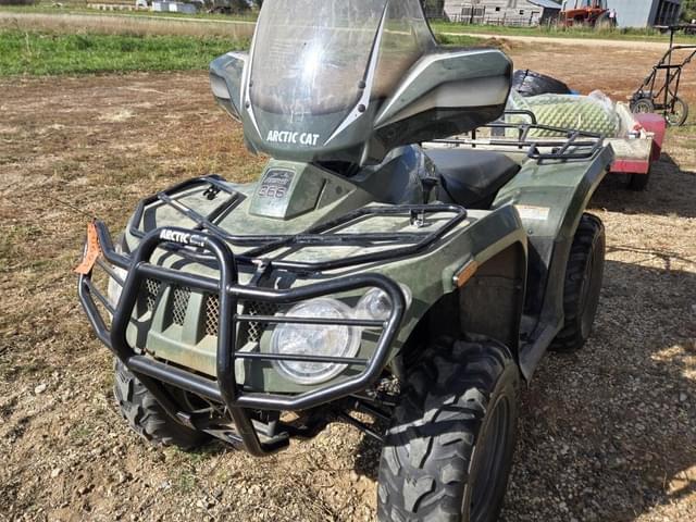 Image of Arctic Cat 366 equipment image 1