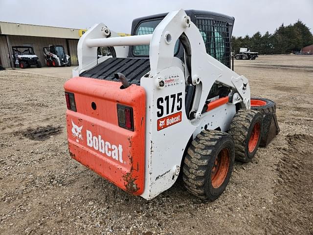 Image of Bobcat S175 equipment image 2