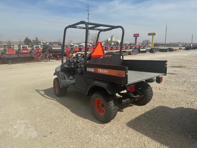 Image of Bobcat 2200G equipment image 2