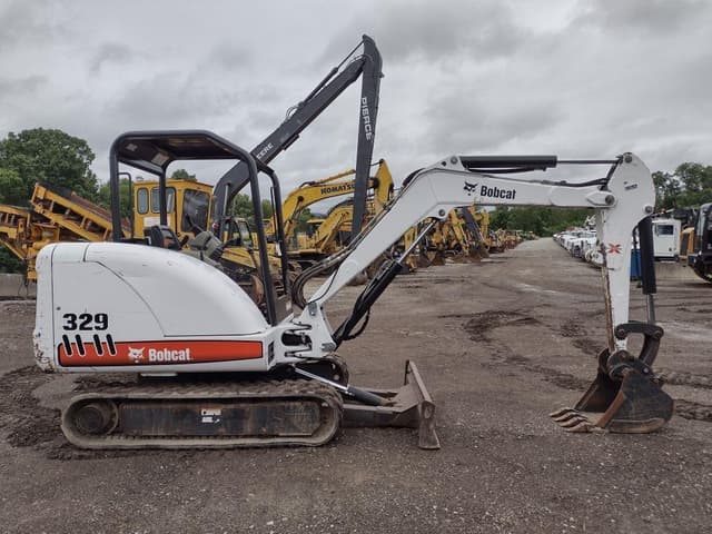 Image of Bobcat 329 equipment image 2