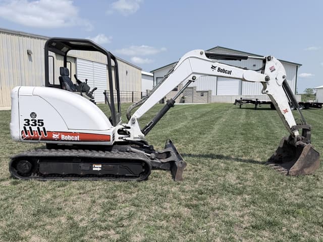 Image of Bobcat 335 equipment image 3
