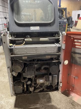 Image of Bobcat 463 equipment image 2