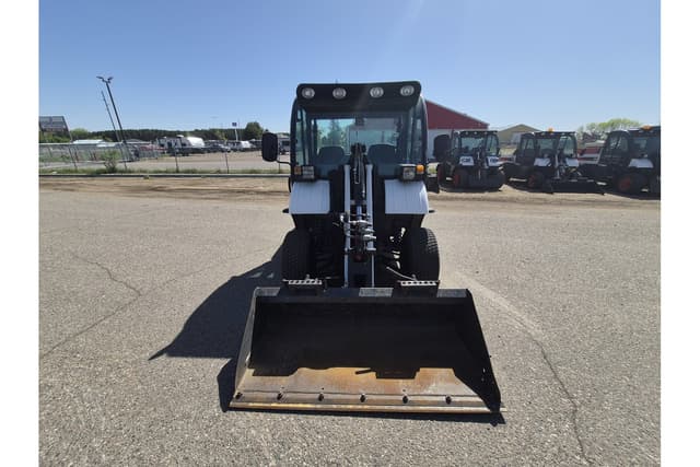 Image of Bobcat Toolcat 5600 equipment image 1