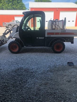Image of Bobcat Toolcat 5600 equipment image 2