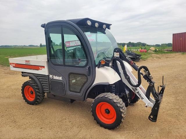 Image of Bobcat Toolcat 5600 equipment image 4