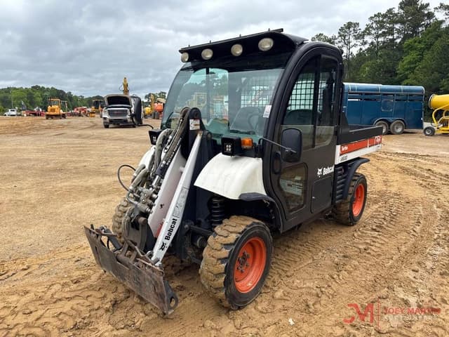 Image of Bobcat Toolcat 5600 equipment image 2