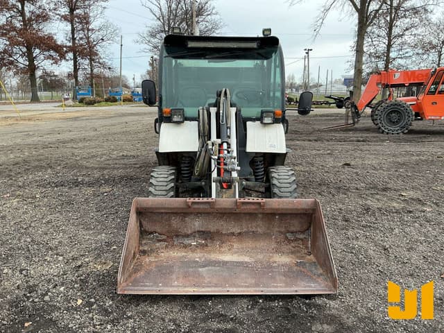 Image of Bobcat Toolcat 5600 equipment image 1
