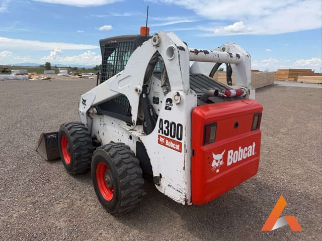 Image of Bobcat A300 equipment image 2