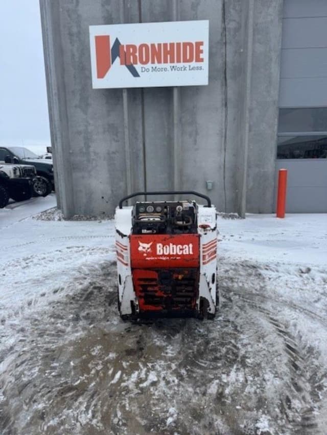 Image of Bobcat MT52 equipment image 3