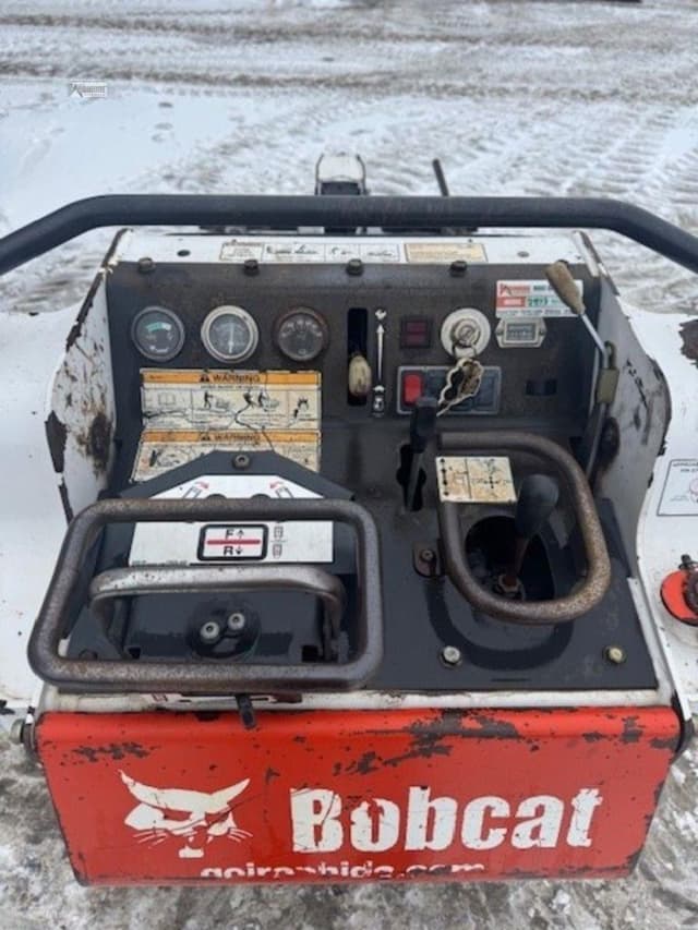 Image of Bobcat MT52 equipment image 4