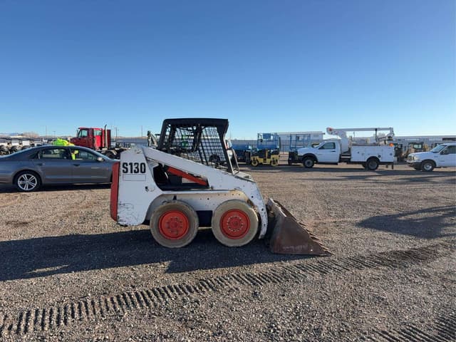 Image of Bobcat S130 equipment image 3
