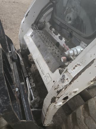 Image of Bobcat S160 equipment image 3