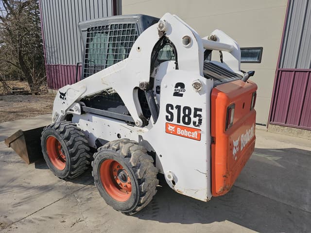 Image of Bobcat S185 equipment image 4
