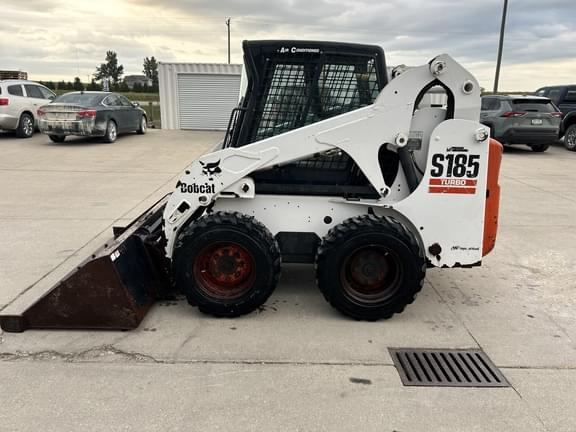 Image of Bobcat S185 equipment image 4