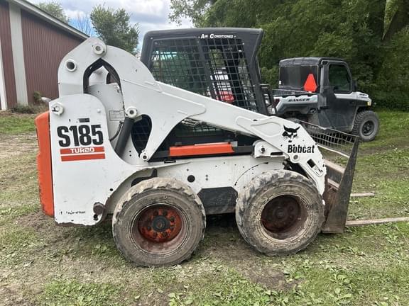 Image of Bobcat S185 equipment image 3