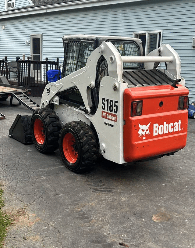 Image of Bobcat S185 equipment image 3