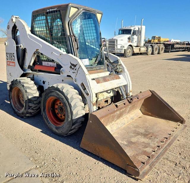 Image of Bobcat S185 equipment image 2