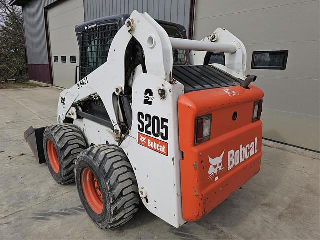 Image of Bobcat S205 equipment image 4