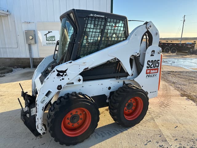 Image of Bobcat S205 equipment image 2