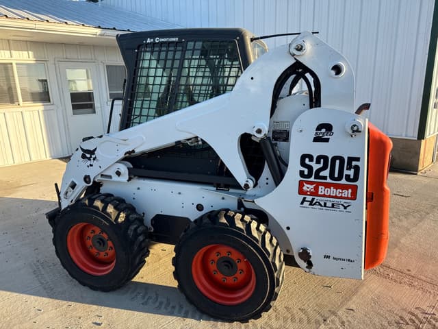 Image of Bobcat S205 equipment image 3