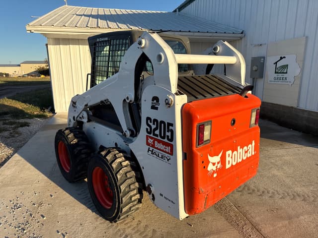 Image of Bobcat S205 equipment image 4